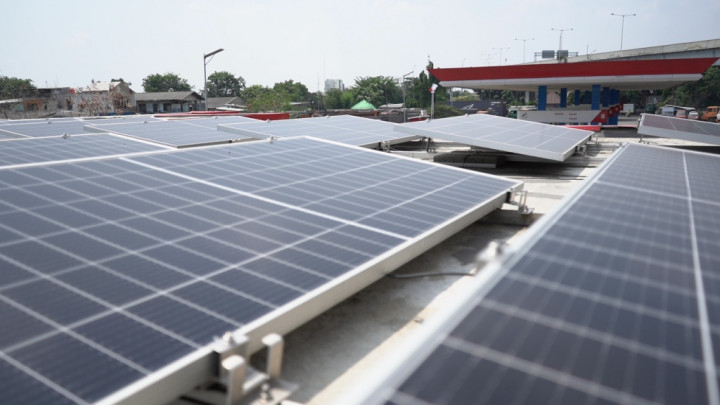 Pertamina Pasang PLTS Atap di 1.500 SPBU hingga 2022