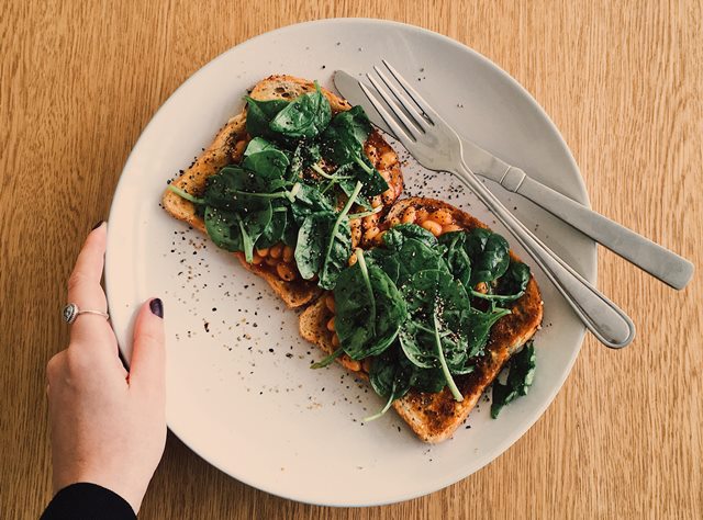 5 Makanan Pembentuk Tulang Terbaik untuk Kamu