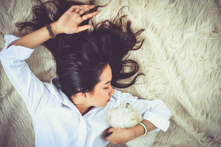 Posisi Tidur Telentang Baik untuk Mencegah Sakit Punggung