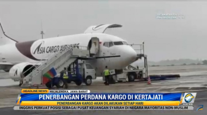 Pesawat Kargo Terbang Perdana dari Bandara Kertajati