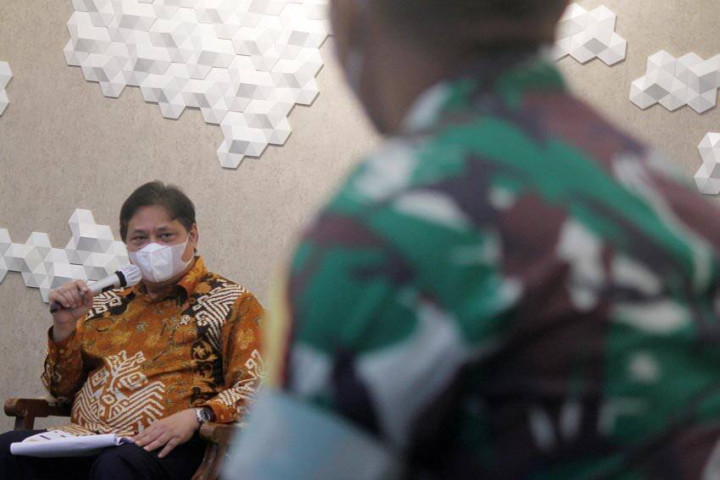 Menko Airlangga Raih Penghargaan Tokoh Inspiratif di PMI Award 2021