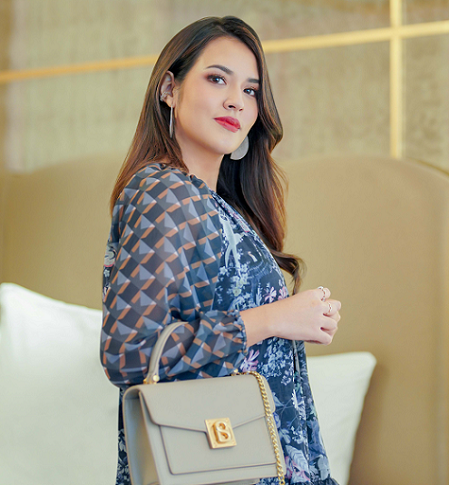 Raisa merasa bangga dapat menjadi bagian dari perkembangan industri fashion lokal di Indonesia. (Foto: Dok. Benang Jarum)