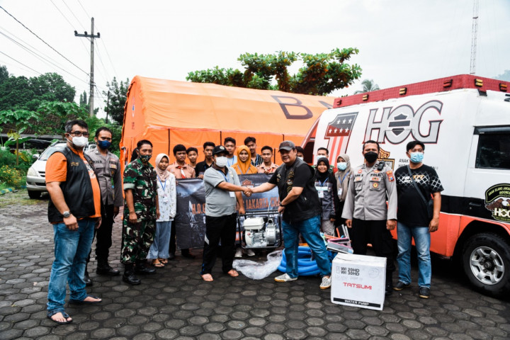 HOG Anak Elang Kirimkan Bantuan untuk Korban Erupsi Semeru Di Lumajang