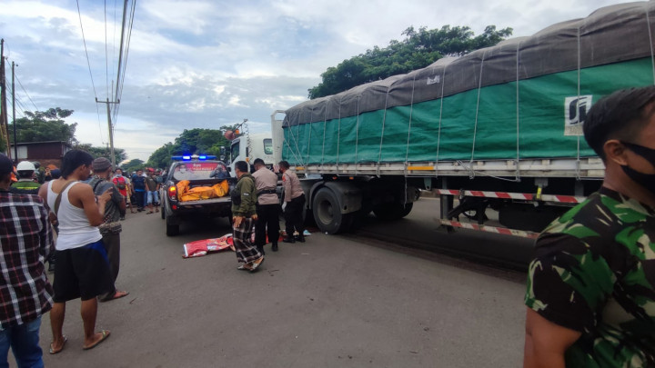 Dua Remaja Putri di Cirebon Tewas Tertabrak Truk
