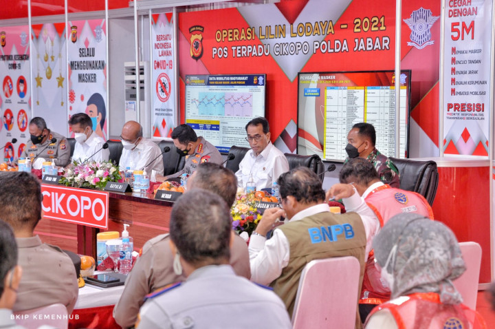 Menhub Pastikan Petugas Siap Antisipasi Lonjakan Kendaraan dan Mengawasi Prokes