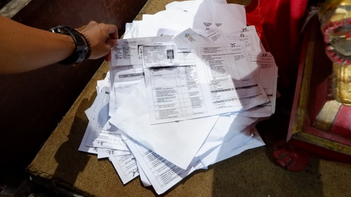 Duh, Salinan Dokumen Pribadi Peserta Vaksinasi Tercecer di Pendapa Kabupaten Jepara