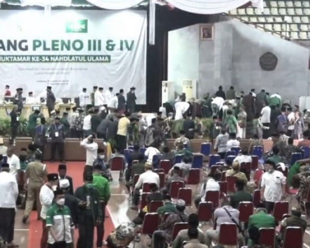 Pemilihan Ketum PBNU Belum Tuntas, Peserta Salat Subuh di Ruang Sidang