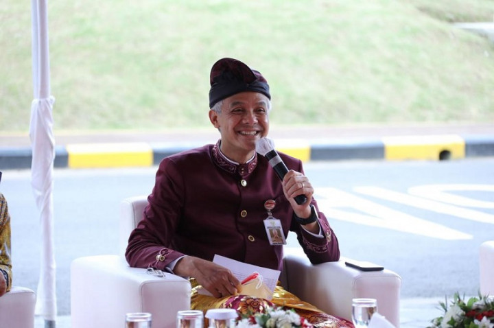 Yahya Cholil Staquf  Jadi Ketum PBNU, Ganjar Teringat Sosok Gus Dur