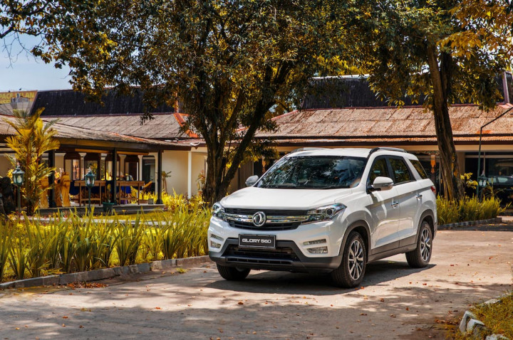 Mau Bepergian Saat Natal? Cek Kondisi Mobil & Safety Driving