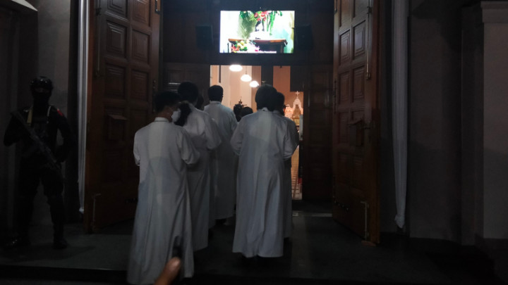 Misa Malam Natal di Bandung Aman dan Lancar