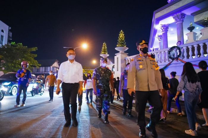 Malam Natal di Pontianak Lancar, Ibadah Misa Hikmat
