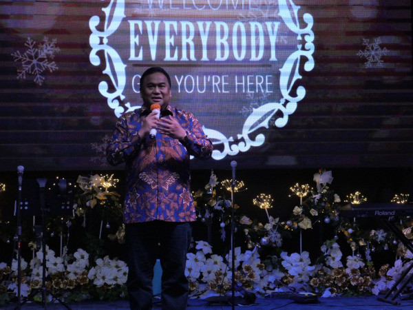 Hadiri Perayaan Natal, Gobel: Mari Kita Bergandeng Tangan