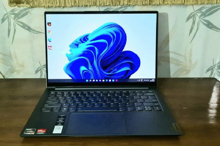 Lenovo Yoga Slim 7 Pro, Tipis dengan Layar Pemanja Mata