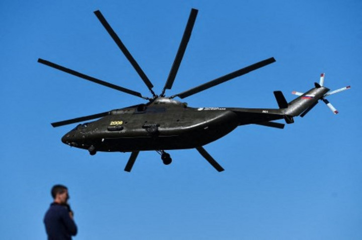 Sebuah Helikopter Jatuh di Rusia, 2 Orang Termasuk Pilot Berhasil Selamat