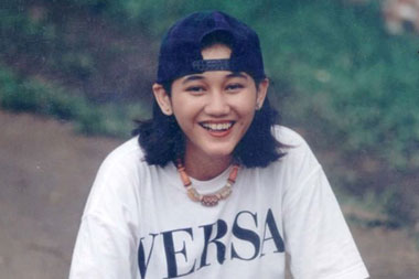 Album Fenomenal Nike Ardilla Dirilis dalam Format Piringan Hitam