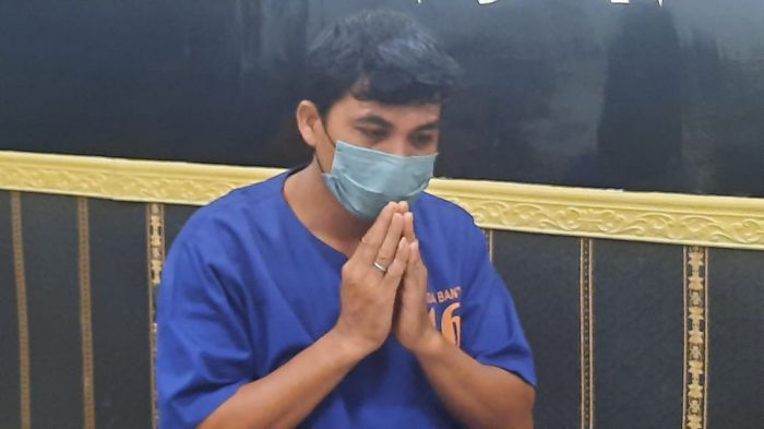 Buruh Terobos Kantor Gubernur Banten Memohon Dibebaskan