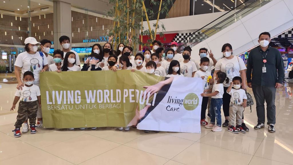 Menutup tahun 2021, Living World Alam Sutera merayakan Natal dengan berbagi kasih bersama 54 anak dari Panti Asuhan Abigail melalui acara Giving in Harmony (Foto:Dok)