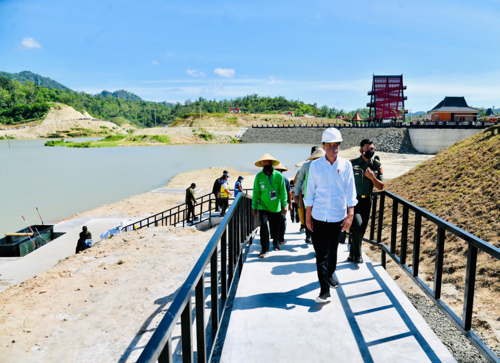  Presiden Jokowi meresmikan Bendungan Pidekso, Wonogiri, Jateng, Selasa, 28 Desember 2021. Biro Pers Sekretariat Presiden/ Laily Rachev