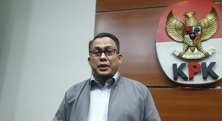 Legislator Muara Enim Segera Diadili hingga Sosialisasi Manfaat Vaksin