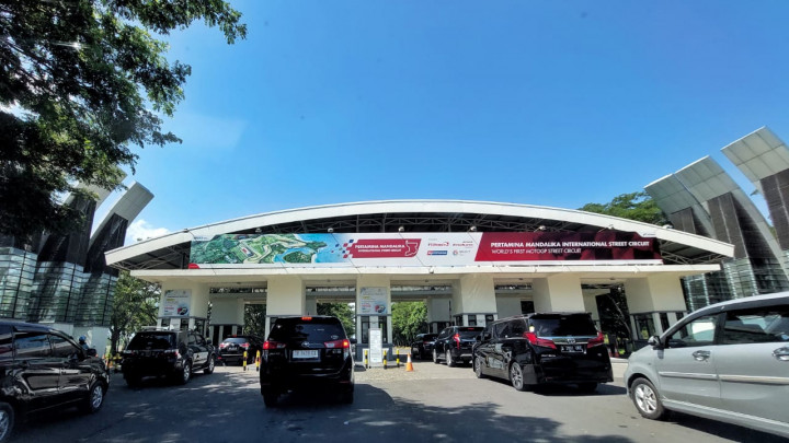 Mulai 1 Januari 2022, Bandara Lombok Sesuaikan Tarif Parkir Kendaraan