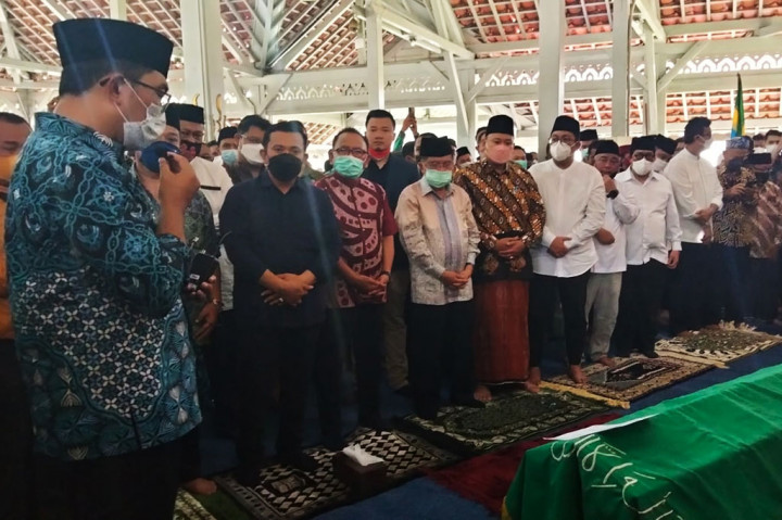 Bandung 2021: Wali Kota Meninggal, Ustaz Cabul Diringkus