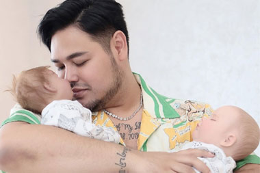 Ivan Gunawan Marah Boy William Sebut Anaknya Hanya Boneka