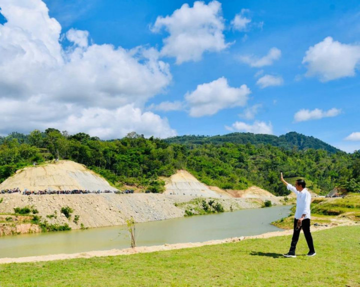 Diresmikan Jokowi, Proyek Bendungan Pidekso Selesai Lebih Cepat 12 Bulan