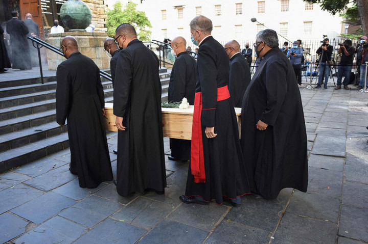 Jenazah Tutu Disemayamkan di Katedral St. George