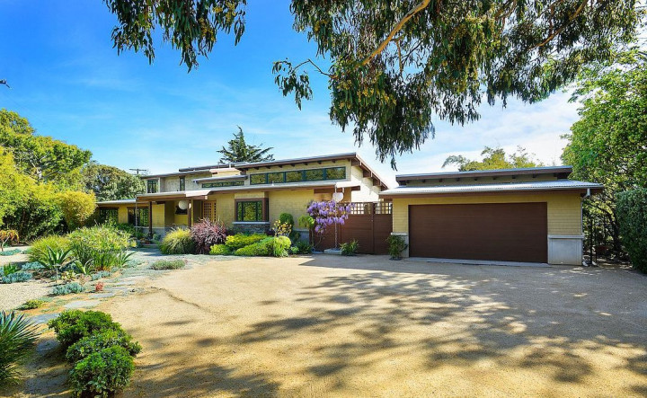 Jual Rumah Mewah, Chris Martin Langsung Beli yang Baru