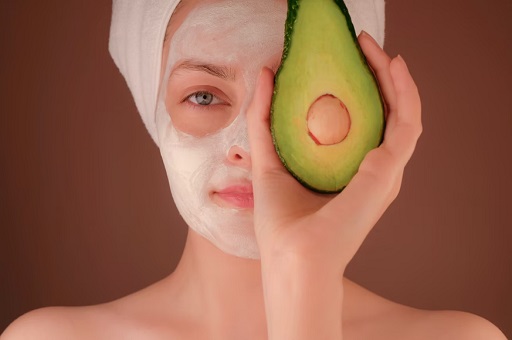 Ladies, Ini 5 Jenis Buah yang Bisa Dipakai untuk Masker Wajah