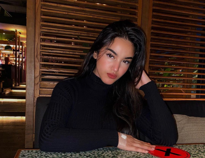 Profil Cassandra Angelie, Pesinetron yang Menjadi Sorotan Netizen