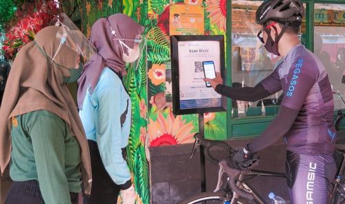 Pengunjung Kebun Binatang Surabaya (KBS) membeludak saat liburan tahun baru (Foto / Metro TV)