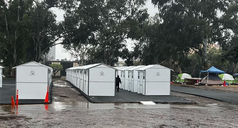 Rumah yang disumbangkan Arnold Schwarzenegger untuk veteran tunawisma. Foto: Instagram Arnold Schwarzenegger 