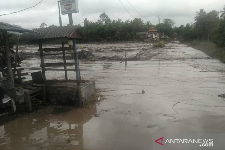 2 Warga Terjebak Banjir Lahar Dingin Semeru
