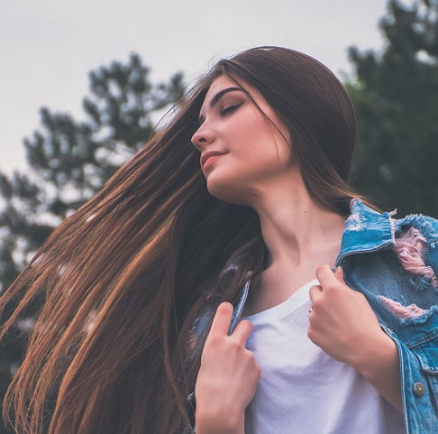 5 Penyebab Rambut Rontok yang Jarang Diketahui