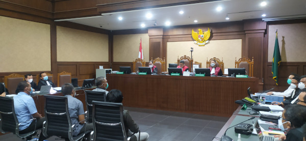 Aliza Gunado Masih Ngotot Tak Kenal Saksi