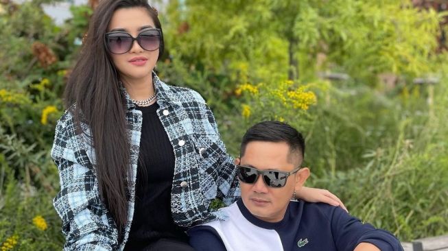 Stres Tak Kunjung Hamil, Fitri Carlina Sampai Minta Suami Menikah Lagi