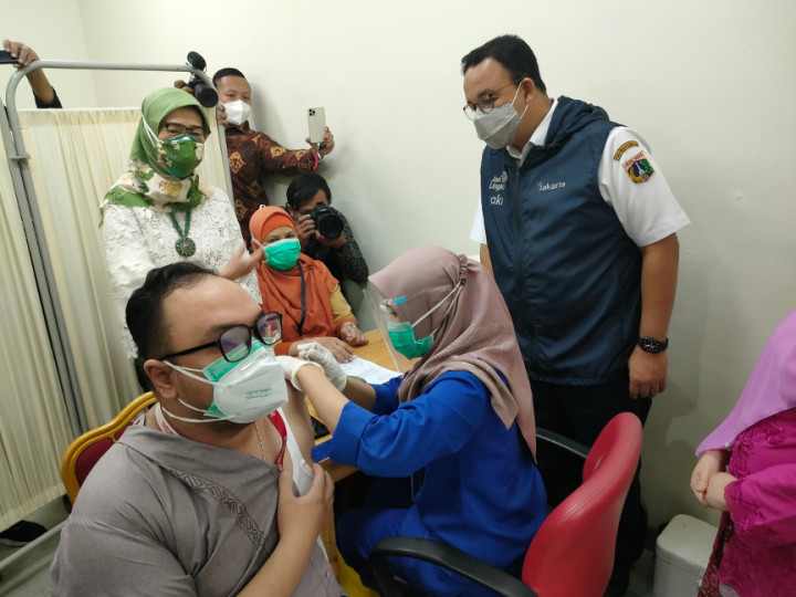 6.436 Nakes Terima Vaksin <i>Booster</i> pada 4 Januari