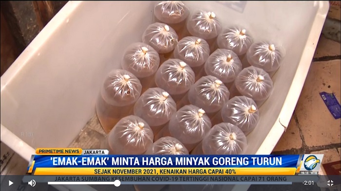 Emak-emak Protes Harga Minyak Goreng Masih Melambung