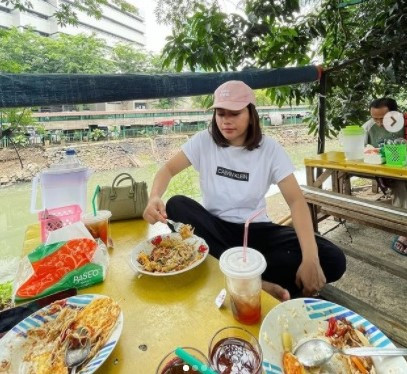 <i>Food Vlogger</i> Farida Nurhan Kenang Masa Susah, dari Hamil di Luar Nikah hingga tak Makan 2 Hari