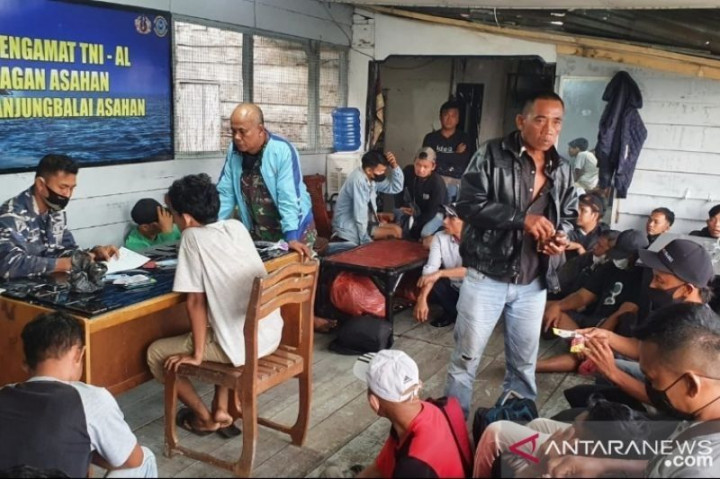 TNI AL Gagalkan Pengiriman 52 PMI Ilegal di Perairan Asahan, Sumut