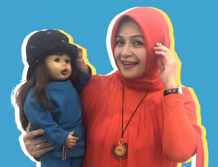 30 Tahun Bersama, Ria Enes Perlakukan Boneka Susan seperti Makhluk Hidup