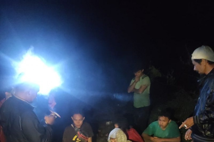 8 Pelajar Terjebak Luapan Sungai Ngarai Sianok Dievakuasi