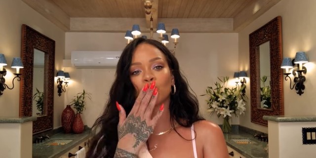 Ini 10 menit cantik ala Rihanna. (Foto: Dok. Vouge.com)