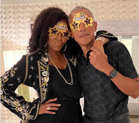 Ini lho harga jam tangan keren yang dipakai Obama. (Foto: Dok. Instagram Michelle Obama/@michelleobama)