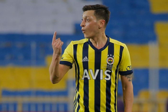 Raffi Ahmad Rogoh Kocek Segini Jika Ingin Ozil Gabung ke RANS Cilegon