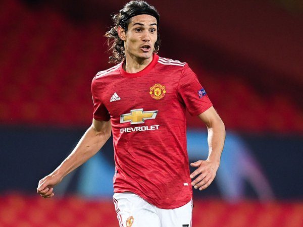 Cavani takkan Tinggalkan Manchester United di Tengah Musim