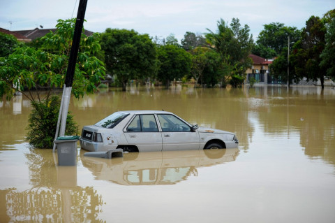Pemerintah Malaysia Bagi-Bagi Voucher Servis Kendaraan Korban Banjir