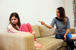 Kenali, 7 Ciri <i>Toxic Parents</i> yang Dapat Membahayakan Anak