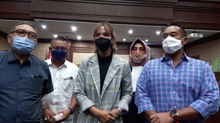 Nia Ramadhani dan Ardi Bakrie Divonis Hari Ini